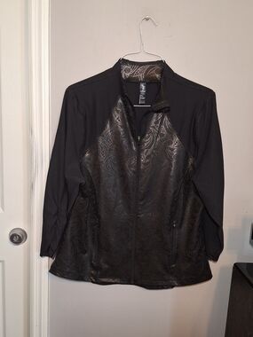 Women's Black Zip-Front 3/4 Sleeve Utility Yoga Jacket with Floral Style Pattern